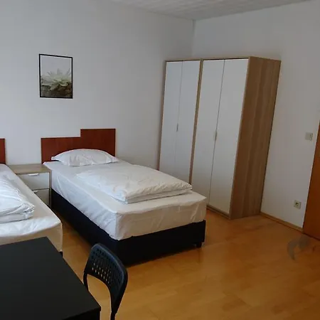 Danhof Zimmervermietung Guest house Schifferstadt