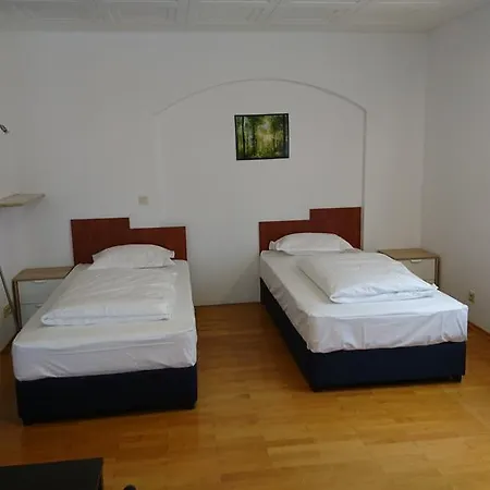 Danhof Zimmervermietung Guest house Schifferstadt